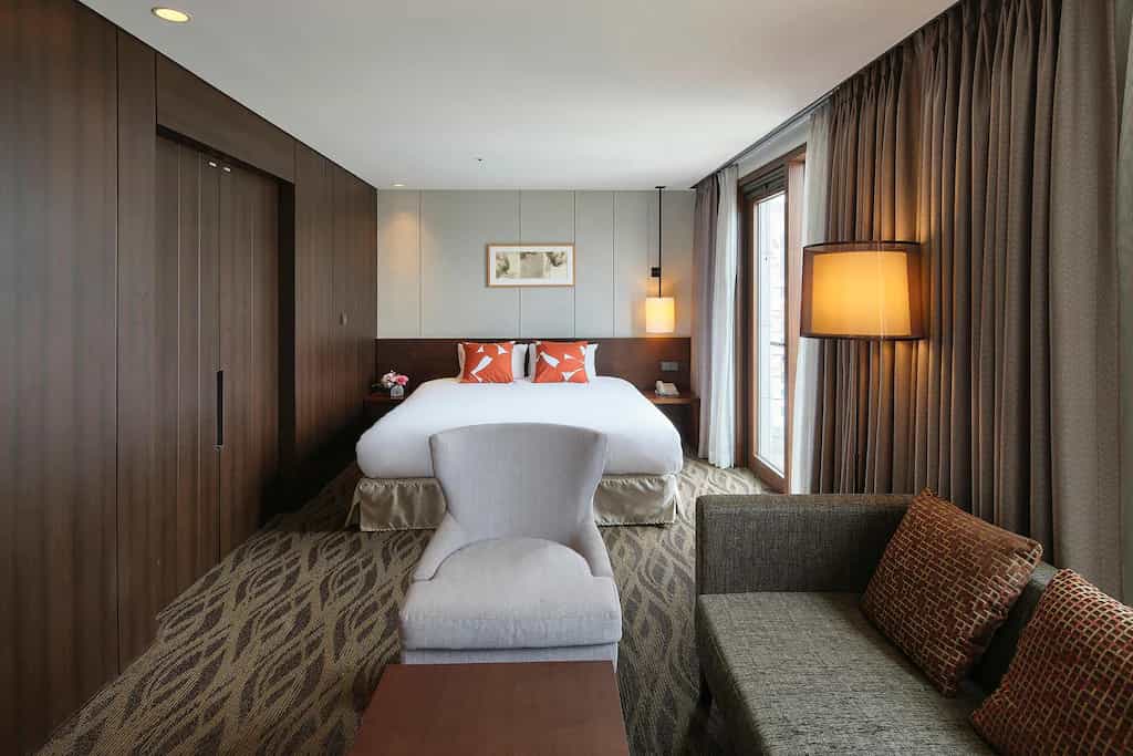 744679dd405b0e95f953a49241471d06 1